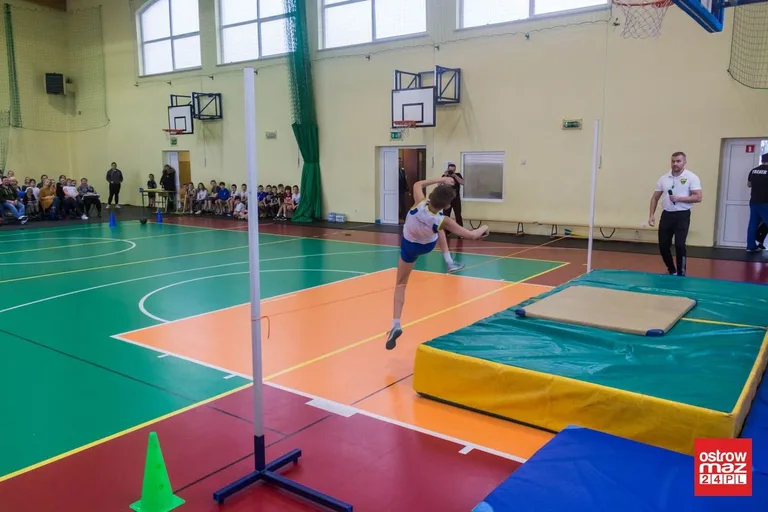 Wielobój lekkoatletyczny dla trzecioklasistów (zdjęcia, wideo)
