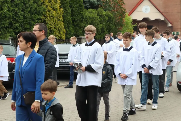 Procesja Bożego Ciała w parafii pw. Chrystusa Dobrego Pasterza (zdjęcia)