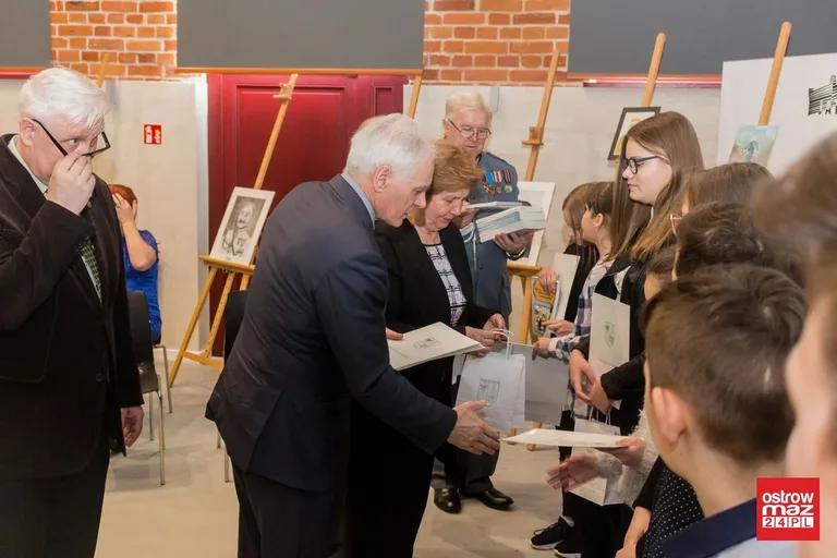 Nagrodzono najlepszych plastyków (zdjęcia, wideo)