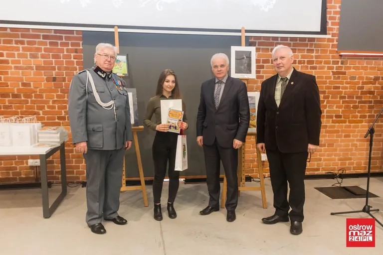 Nagrodzono najlepszych plastyków (zdjęcia, wideo)