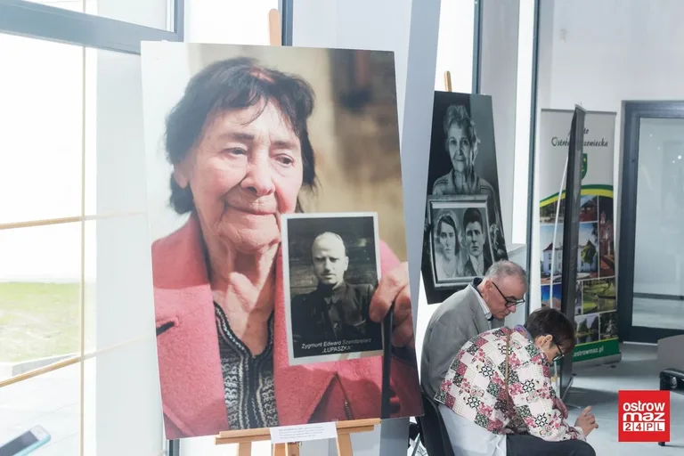 Pamięć o niezłomnych w Ostrowi Mazowieckiej jest bezpieczna (zdjęcia, wideo)