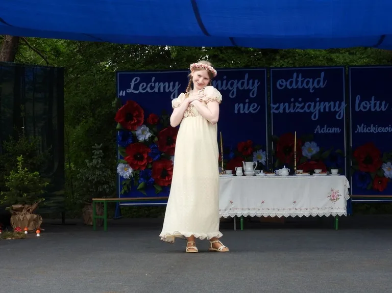 Szkoła Podstawowa w Orle otrzymała imię i sztandar. Zdjęcia, wideo