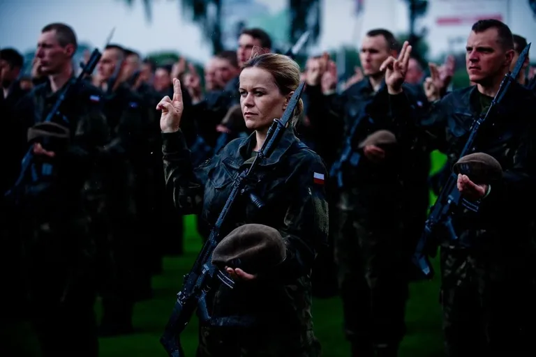 24 żołnierki w Komorowie. Kobiety w wojskach obrony terytorialnej (zdjęcia)
