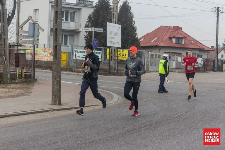 Blisko 100 osób pobiegło wilczym tropem (zdjęcia, wideo)