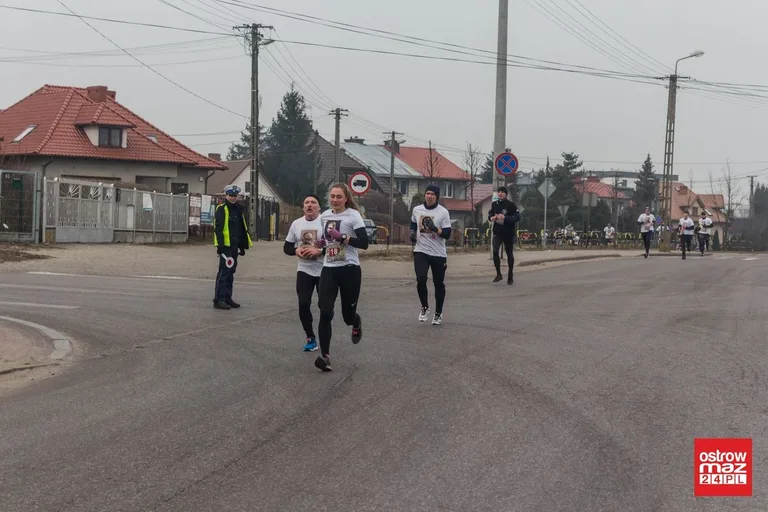 Blisko 100 osób pobiegło wilczym tropem (zdjęcia, wideo)