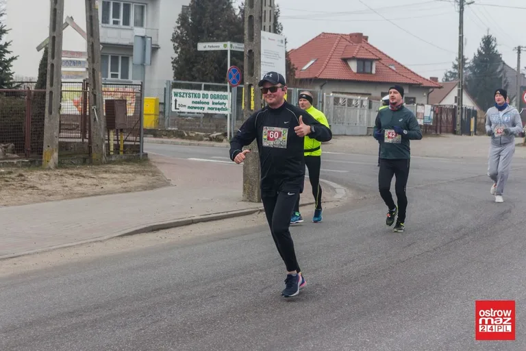 Blisko 100 osób pobiegło wilczym tropem (zdjęcia, wideo)