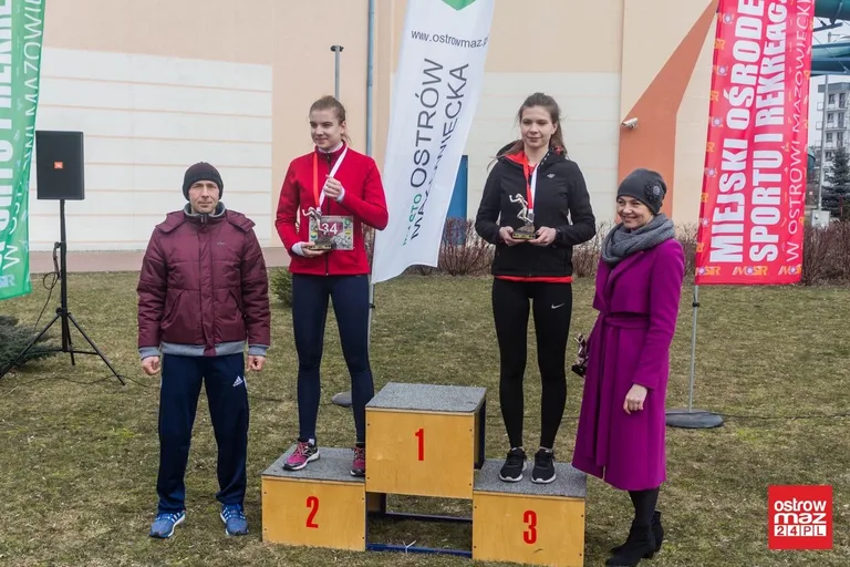 Blisko 100 osób pobiegło wilczym tropem (zdjęcia, wideo)