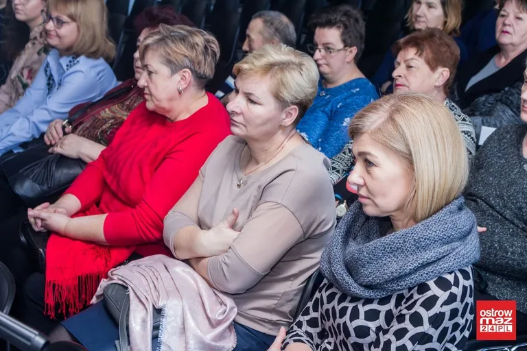 "Twarze depresji" w elektrowni (zdjęcia)