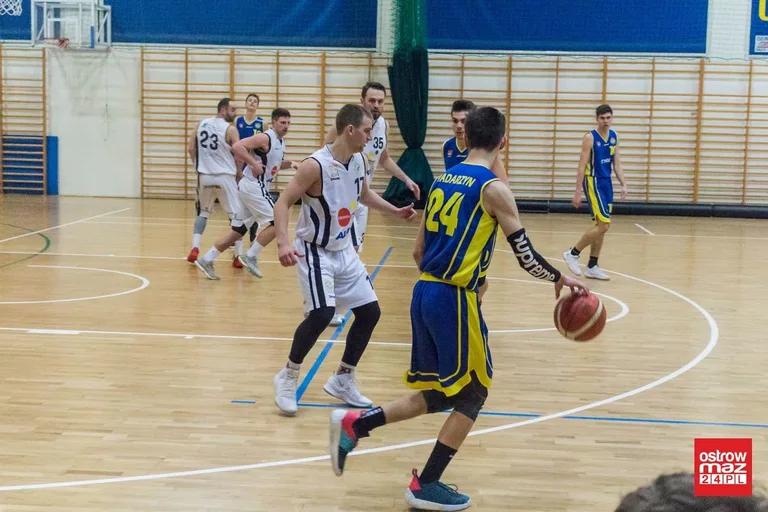 Sokół wygrywa z Nadarzynem