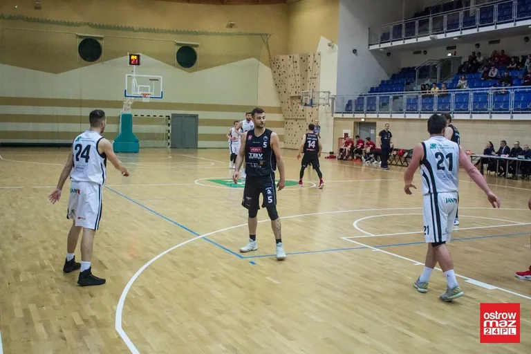 Sokół bez punktów w starciu ze Startem (zdjęcia, wideo)