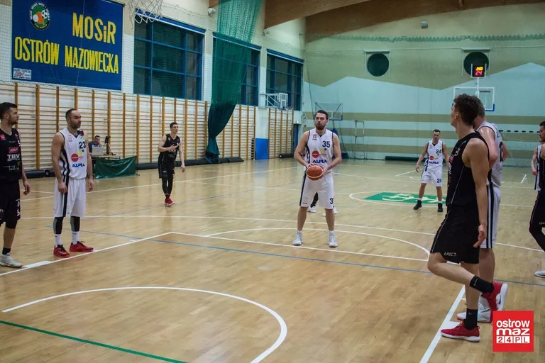 Sokół bez punktów w starciu ze Startem (zdjęcia, wideo)