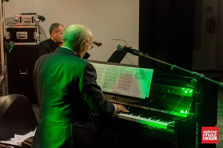 Melodie pokoleń w nowym obiekcie kulturalnym (zdjęcia, wideo)