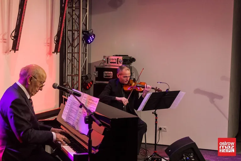 Melodie pokoleń w nowym obiekcie kulturalnym (zdjęcia, wideo)