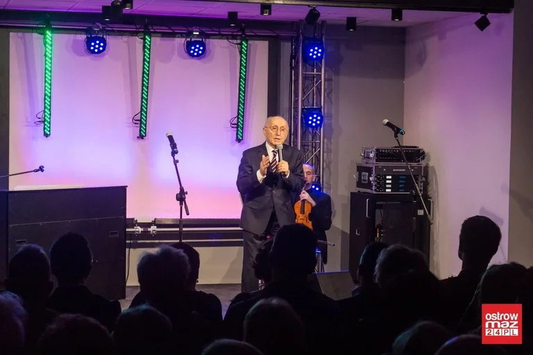 Melodie pokoleń w nowym obiekcie kulturalnym (zdjęcia, wideo)