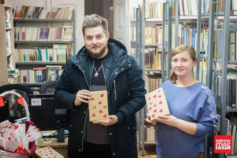 Kochają czytać. Biblioteka zaprosiła na walentynki (zdjęcia)