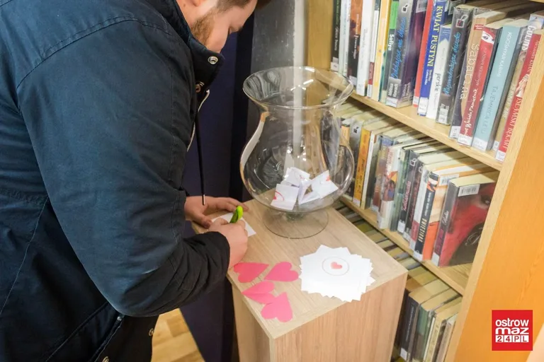 Kochają czytać. Biblioteka zaprosiła na walentynki (zdjęcia)