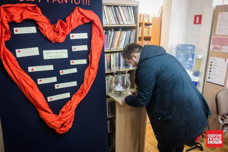 Kochają czytać. Biblioteka zaprosiła na walentynki (zdjęcia)