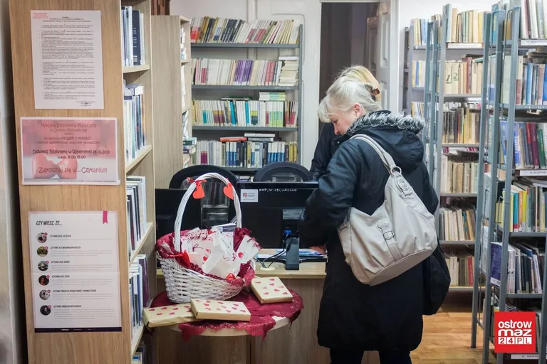 Kochają czytać. Biblioteka zaprosiła na walentynki (zdjęcia)