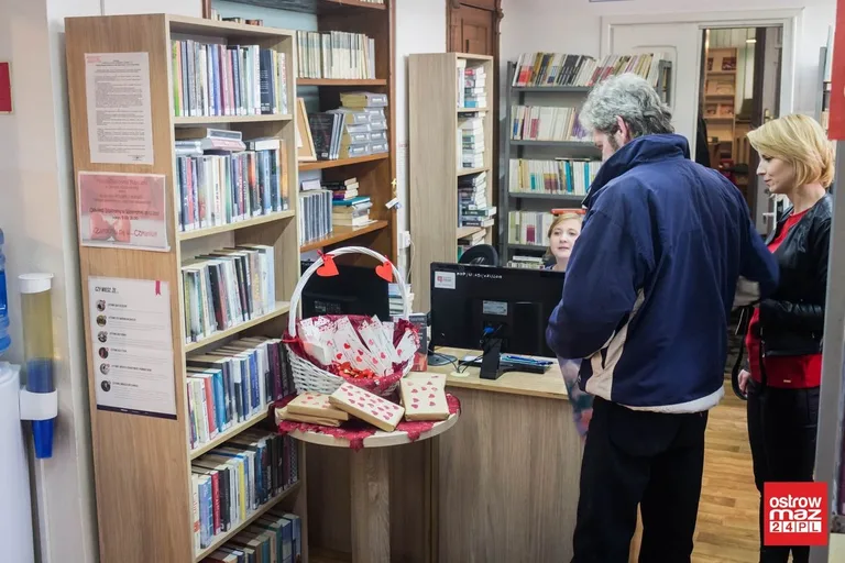 Kochają czytać. Biblioteka zaprosiła na walentynki (zdjęcia)