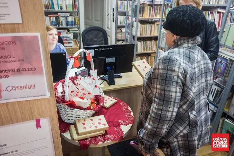 Kochają czytać. Biblioteka zaprosiła na walentynki (zdjęcia)
