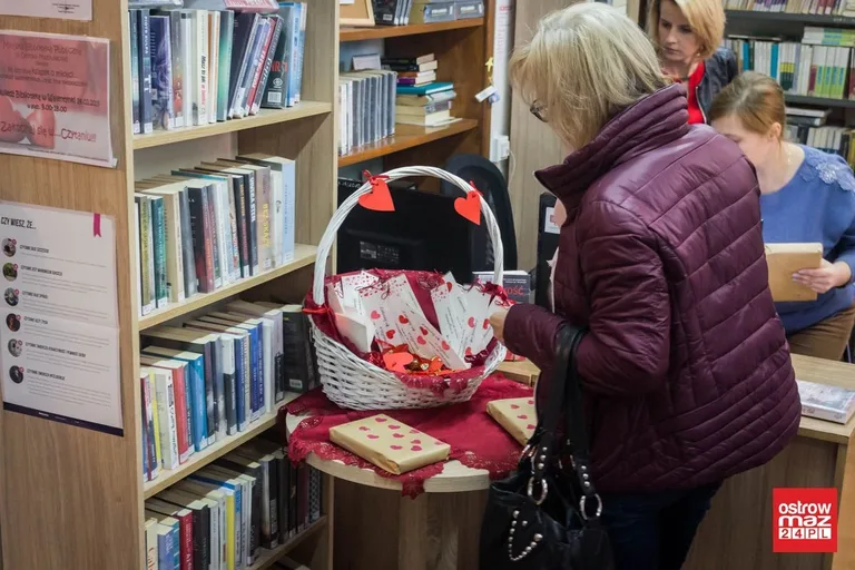 Kochają czytać. Biblioteka zaprosiła na walentynki (zdjęcia)