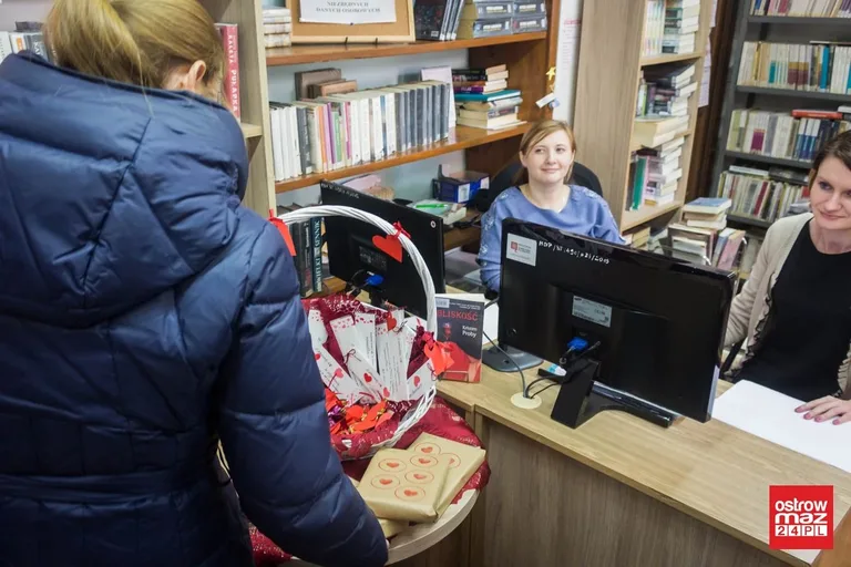 Kochają czytać. Biblioteka zaprosiła na walentynki (zdjęcia)