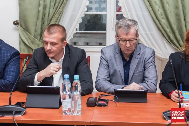 Powstanie klub dla ostrowskich seniorów. Obradowali miejscy radni (zdjęcia, wideo)
