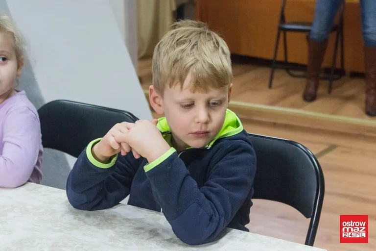 Ćwiczenia i zabawy logopedyczne w bibliotece (zdjęcia, wideo)