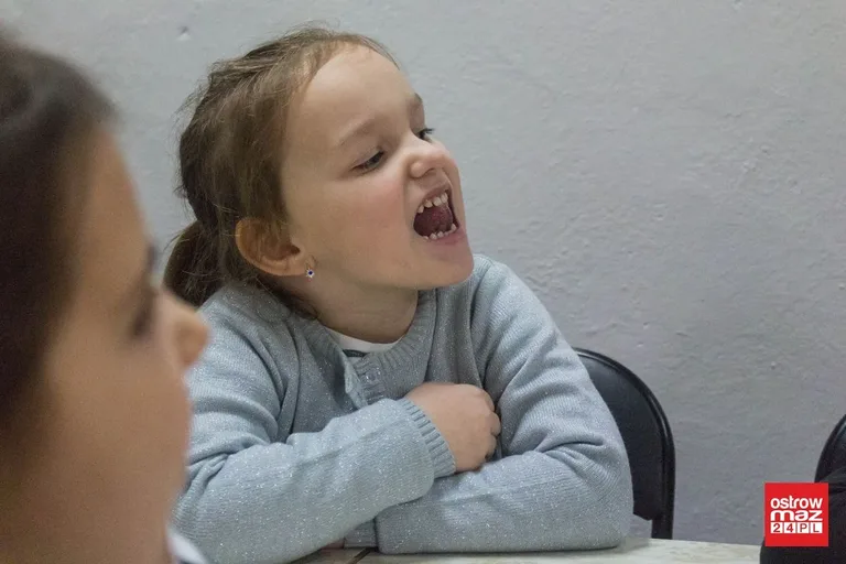 Ćwiczenia i zabawy logopedyczne w bibliotece (zdjęcia, wideo)