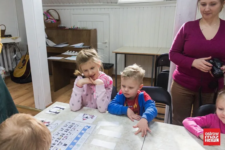 Ćwiczenia i zabawy logopedyczne w bibliotece (zdjęcia, wideo)