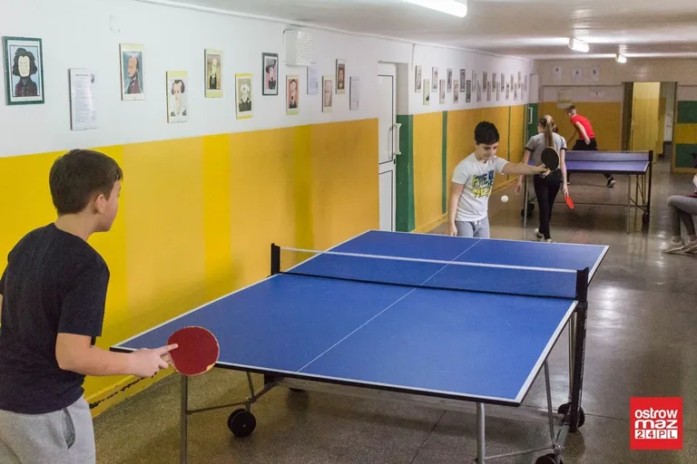 Gry i zabawy świetlicowe w "czwórce" (zdjęcia)