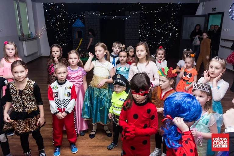 Bal karnawałowy dla dzieci w MDK (zdjęcia, wideo)