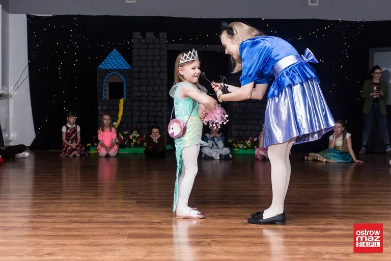 Bal karnawałowy dla dzieci w MDK (zdjęcia, wideo)