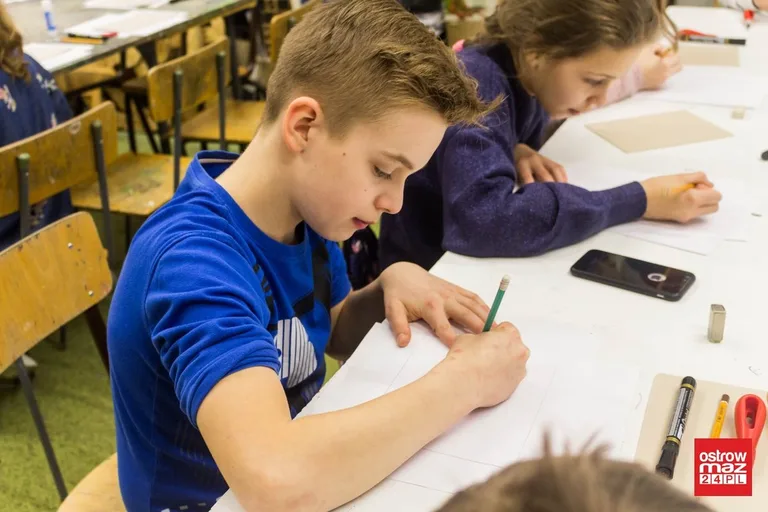 Feryjne spotkanie z grafiką warsztatową (zdjęcia)