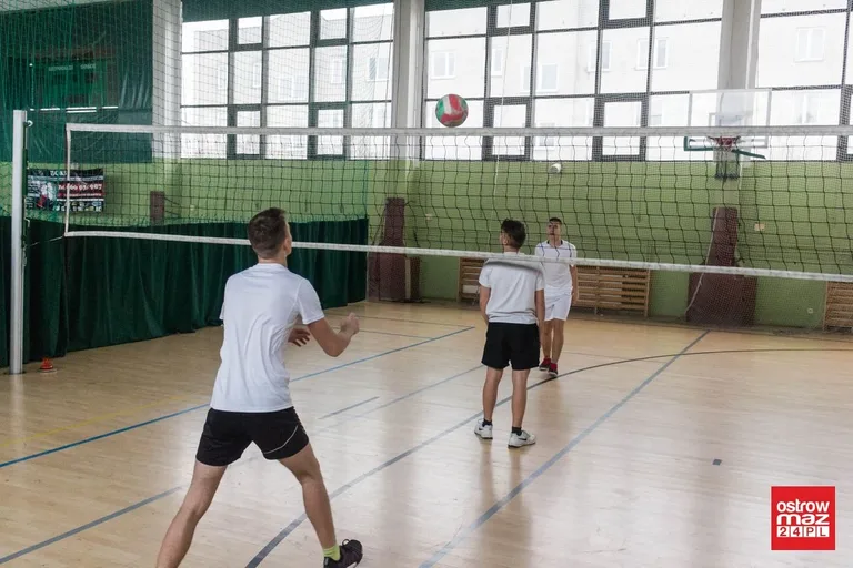 Dzieci i młodzież wypoczywają aktywnie (zdjęcia)