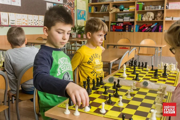 Ferie na sportowo w ostrowskich szkołach (zdjęcia)