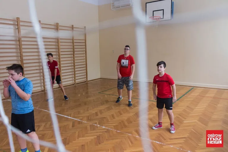 Ferie na sportowo w ostrowskich szkołach (zdjęcia)