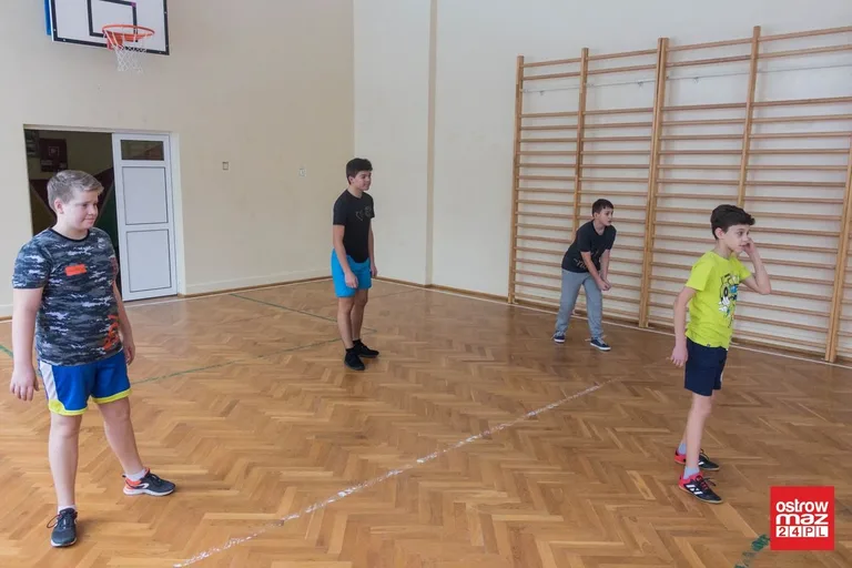 Ferie na sportowo w ostrowskich szkołach (zdjęcia)