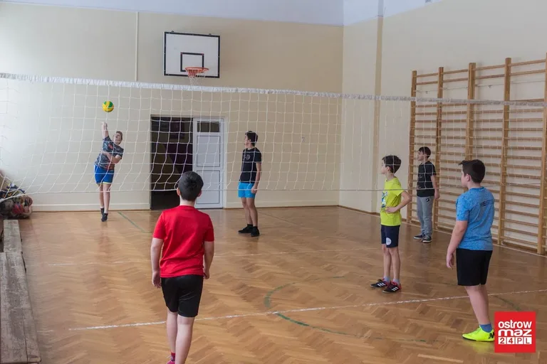 Ferie na sportowo w ostrowskich szkołach (zdjęcia)