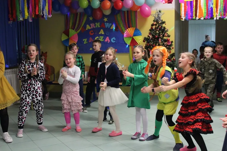 Zabawa karnawałowa w "jedynce" (zdjęcia)