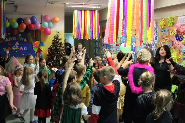 Zabawa karnawałowa w "jedynce" (zdjęcia)
