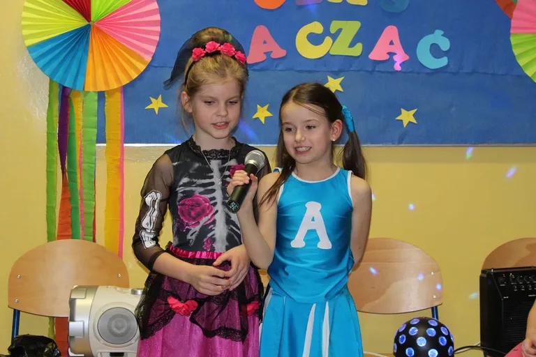 Zabawa karnawałowa w "jedynce" (zdjęcia)