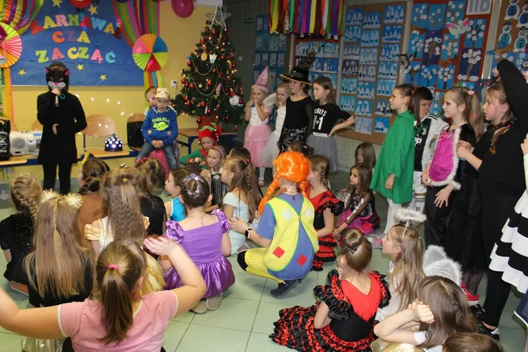 Zabawa karnawałowa w "jedynce" (zdjęcia)