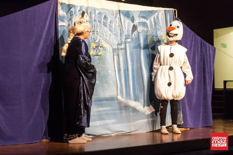 "Lodowa kraina" - teatrzyk dla dzieci (zdjęcia, wideo)