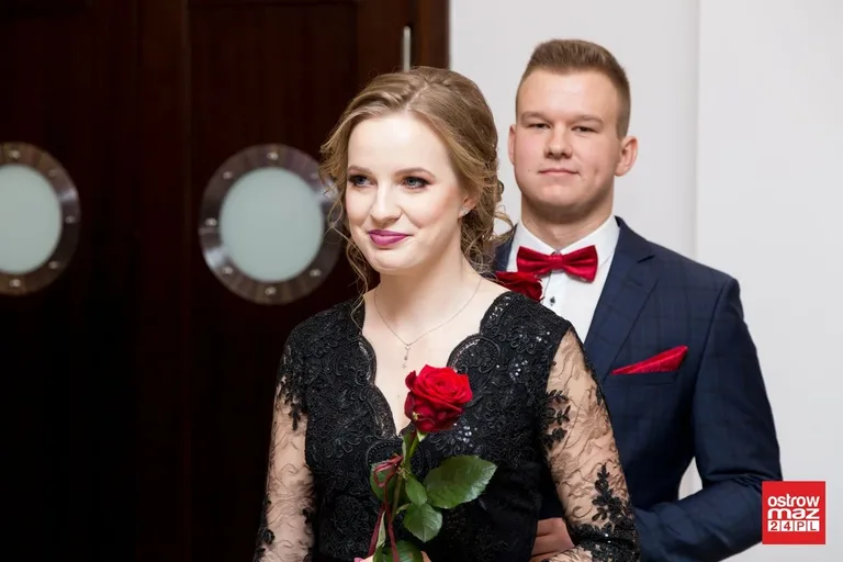 Studniówka LO im. Mikołaja Kopernika w Ostrowi Mazowieckiej (zdjęcia, wideo)