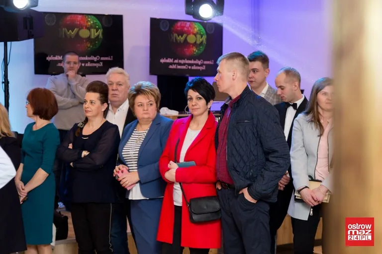 Studniówka LO im. Mikołaja Kopernika w Ostrowi Mazowieckiej (zdjęcia, wideo)