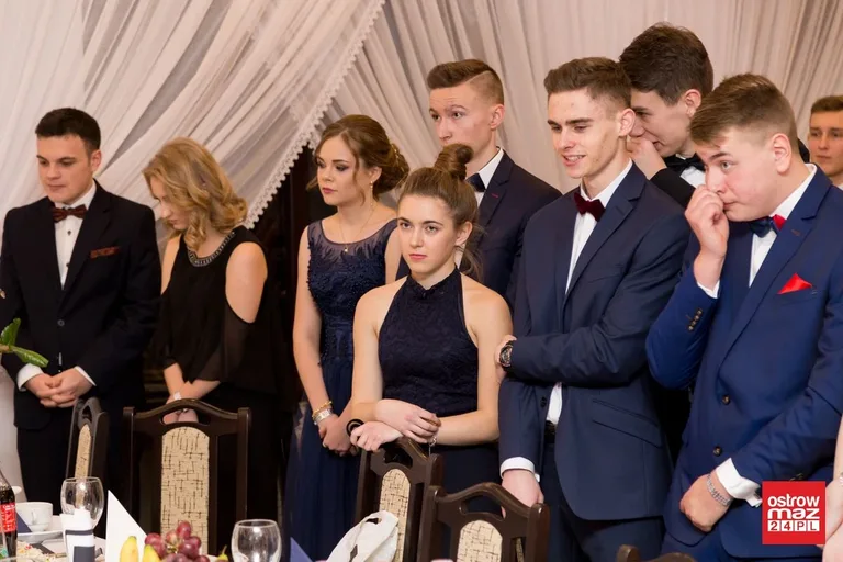 Studniówka LO im. Mikołaja Kopernika w Ostrowi Mazowieckiej (zdjęcia, wideo)