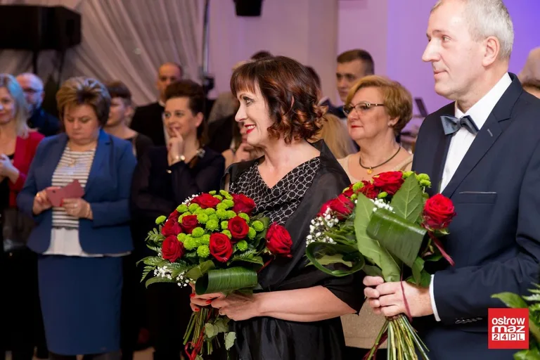 Studniówka LO im. Mikołaja Kopernika w Ostrowi Mazowieckiej (zdjęcia, wideo)
