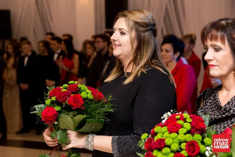 Studniówka LO im. Mikołaja Kopernika w Ostrowi Mazowieckiej (zdjęcia, wideo)