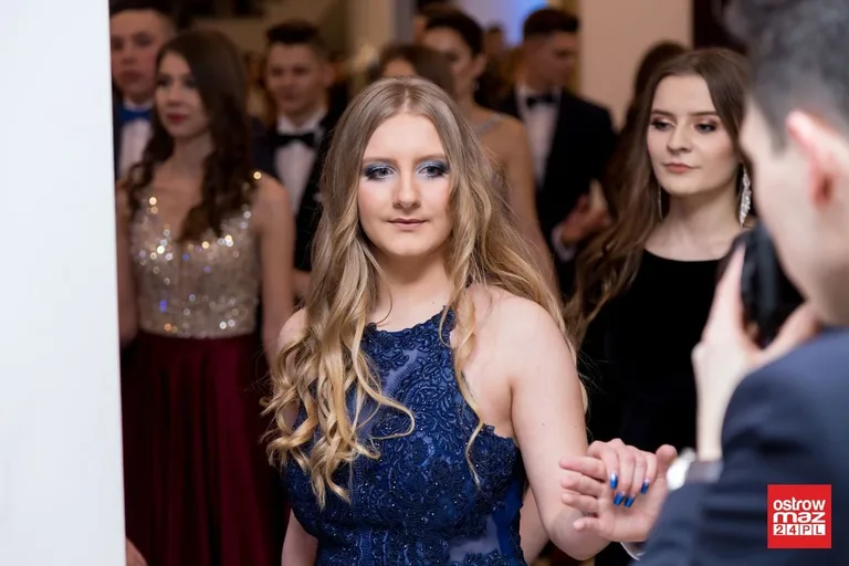Studniówka LO im. Mikołaja Kopernika w Ostrowi Mazowieckiej (zdjęcia, wideo)